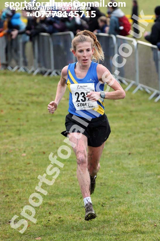 Senior womens Northern Cross Country Champs., Camp Hill Estate, Kirklington.  Photo: David T. Hewitson/Sports for All Pics